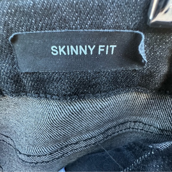 Judy Blue Skinny Fit Fade Black Denim Jean Hi-Waist Hem Stretch Streetwear 7/28 - Picture 4 of 15